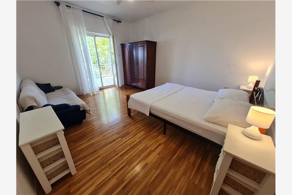 Apartment A2, for 6 persons