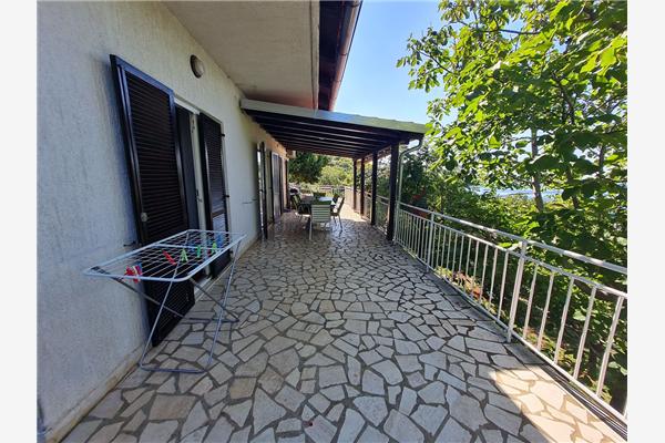 Apartment A2, for 6 persons