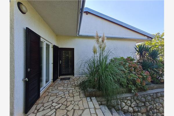 Apartment A2, for 6 persons