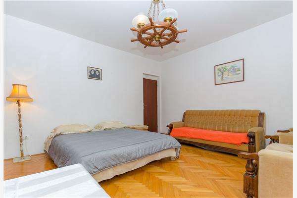 Apartment A1, for 8 persons