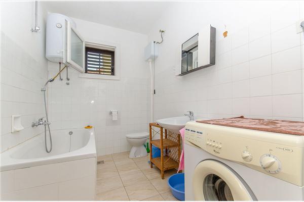 Apartment A1, for 8 persons