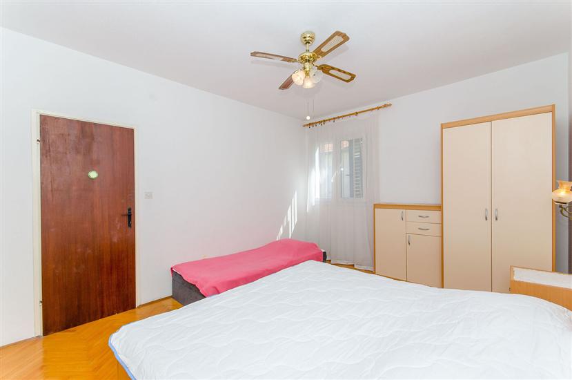 Apartment A1, for 8 persons