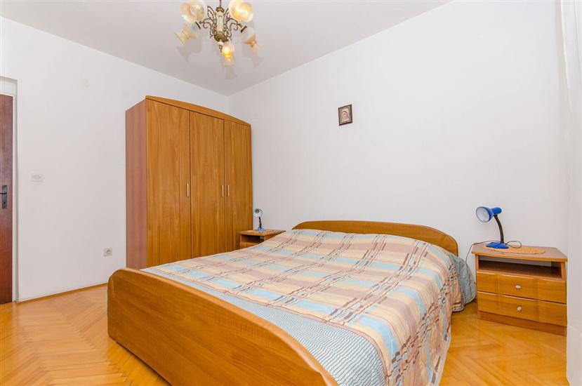 Apartment A1, for 8 persons