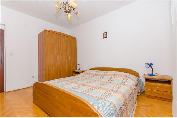 Apartment A1, for 8 persons