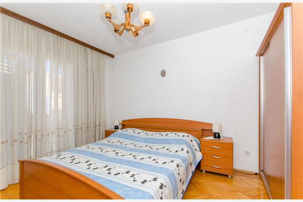 Apartment A1, for 8 persons