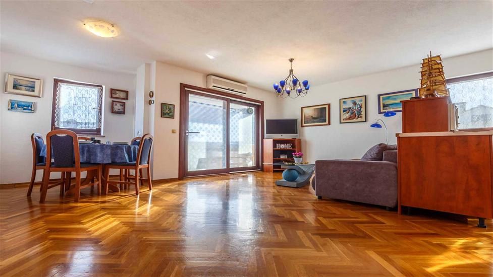 Apartment A1, for 6 persons