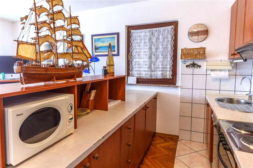 Apartment A1, for 6 persons