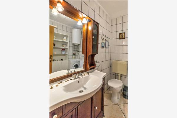 Apartment A1, for 6 persons