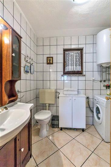 Apartment A1, for 6 persons