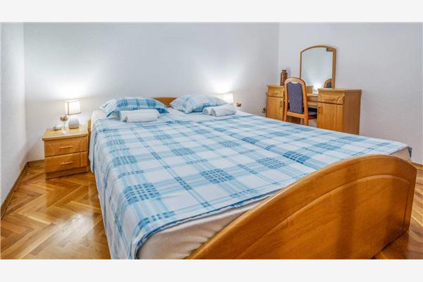 Apartment A1, for 6 persons