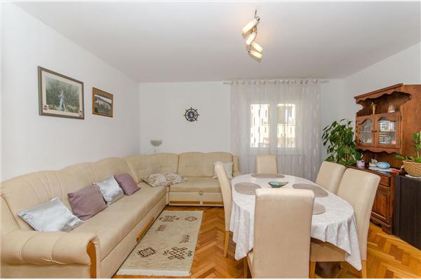 Apartment A2, for 6 persons