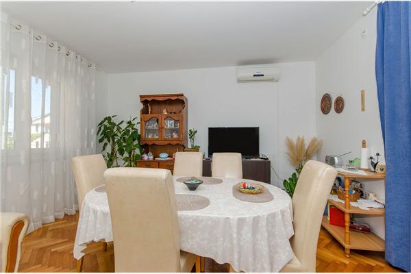 Apartment A2, for 6 persons