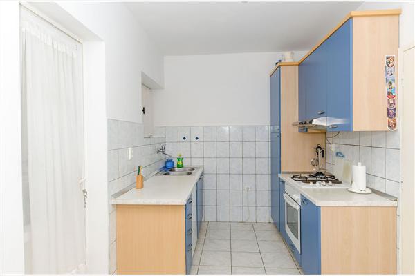 Apartment A2, for 6 persons