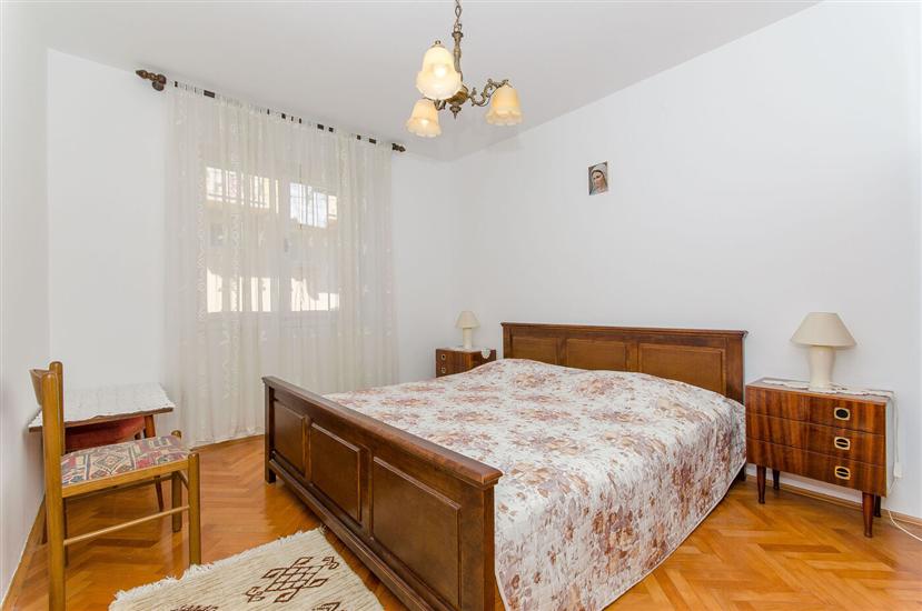 Apartment A2, for 6 persons