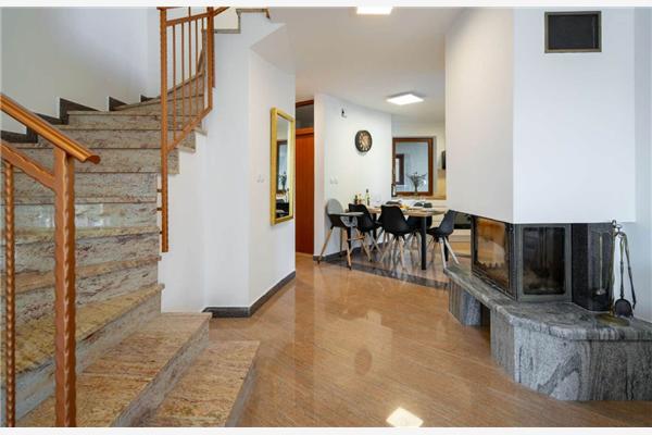 House K1, for 10 persons