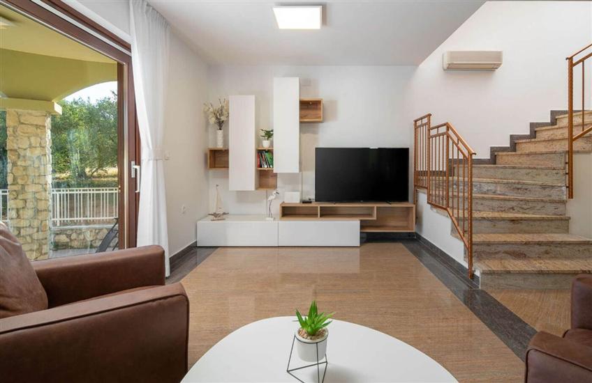 House K1, for 10 persons