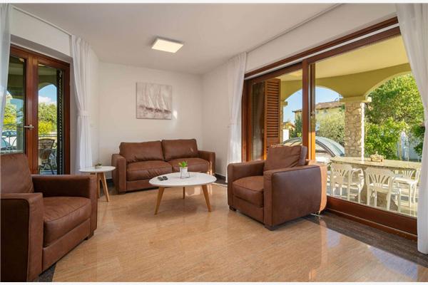 House K1, for 10 persons