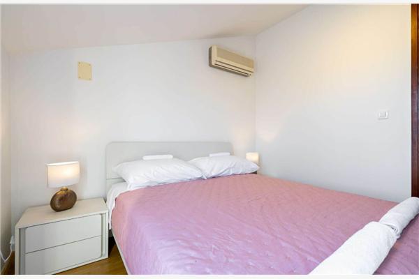 House K1, for 10 persons