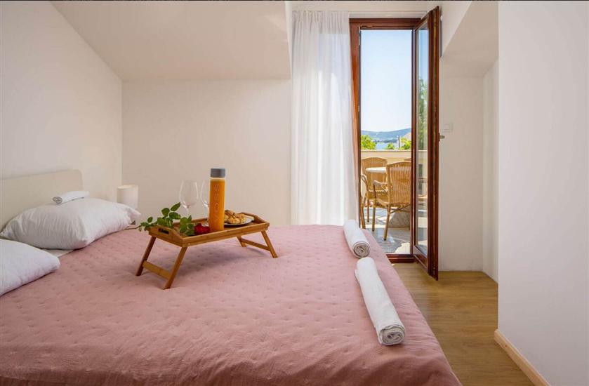 House K1, for 10 persons