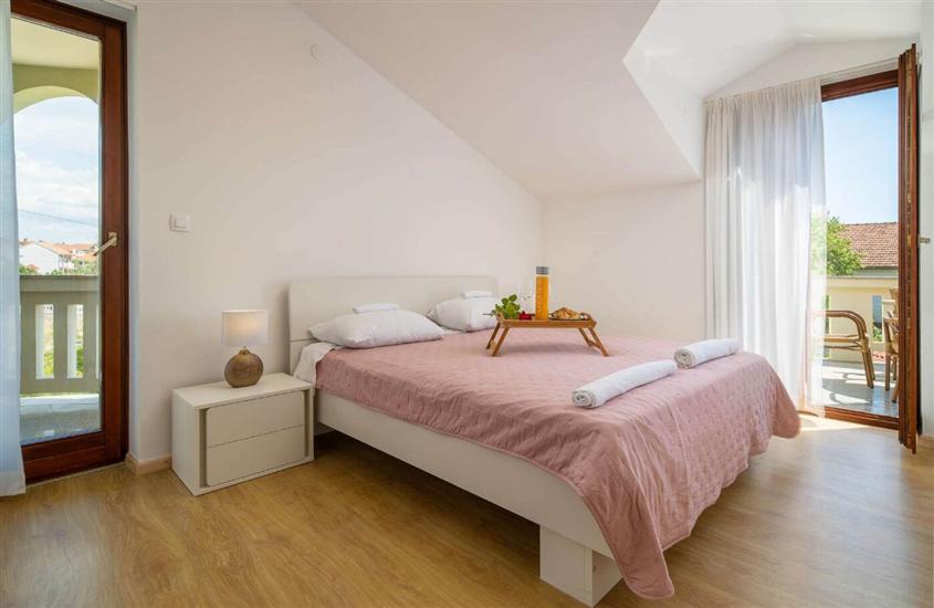 House K1, for 10 persons