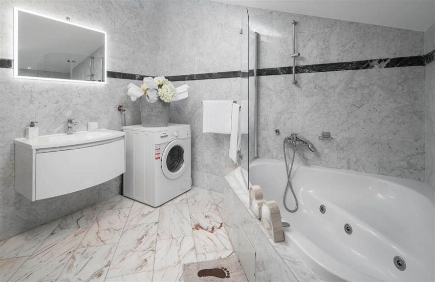 House K1, for 10 persons