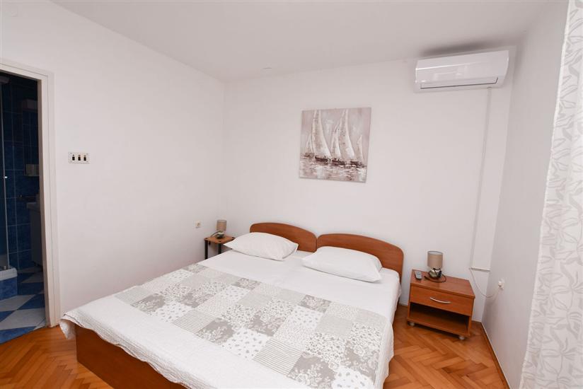 Room S2, for 2 persons