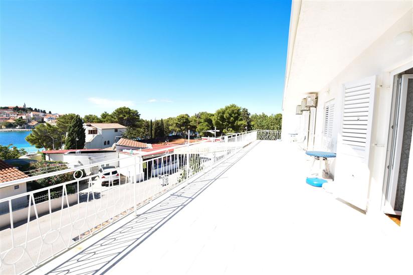 Room S2, for 2 persons