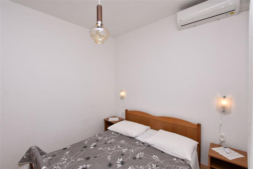 Room S4, for 2 persons