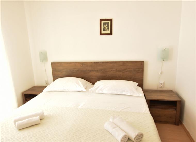 Room S5, for 2 persons