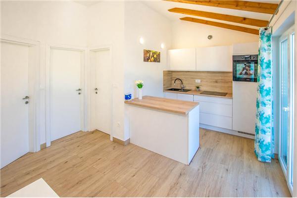 House K1, for 8 persons