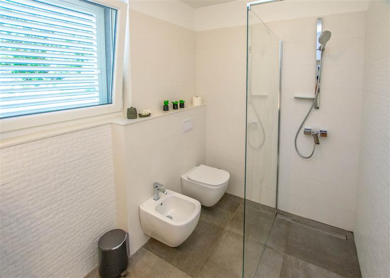 House K1, for 8 persons