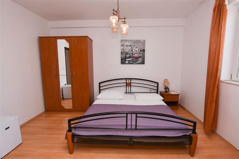 Room S7, for 2 persons
