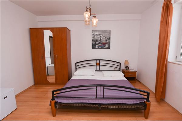 Room S7, for 2 persons