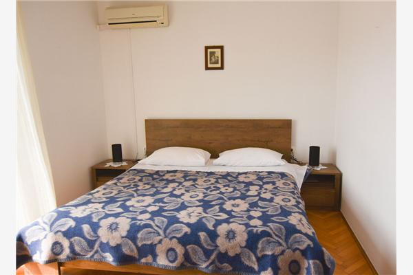 Room S3, for 2 persons