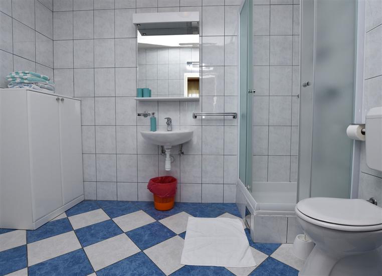 Room S3, for 2 persons