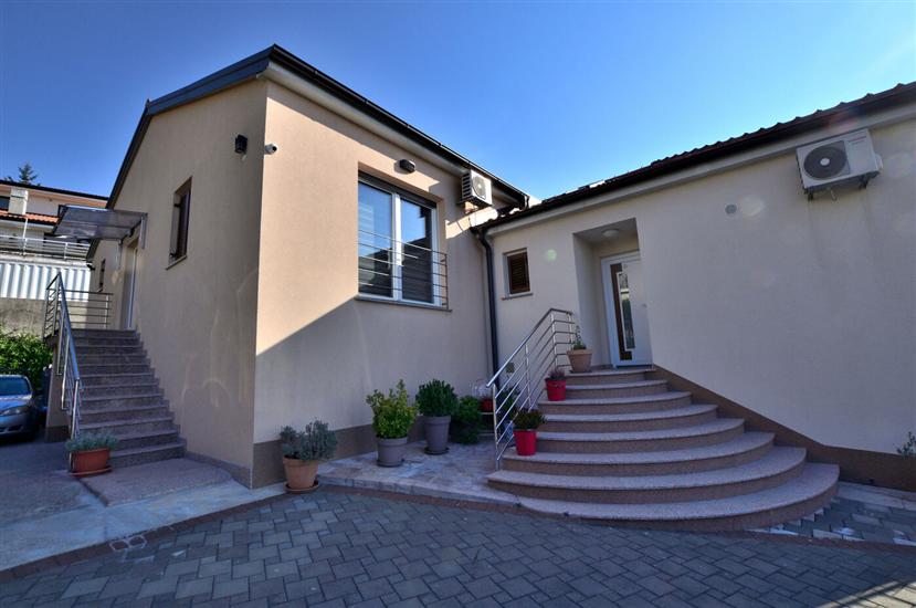 Apartments Golden hour