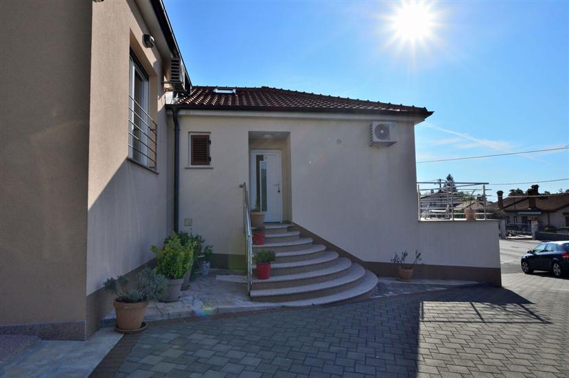 Apartments Golden hour