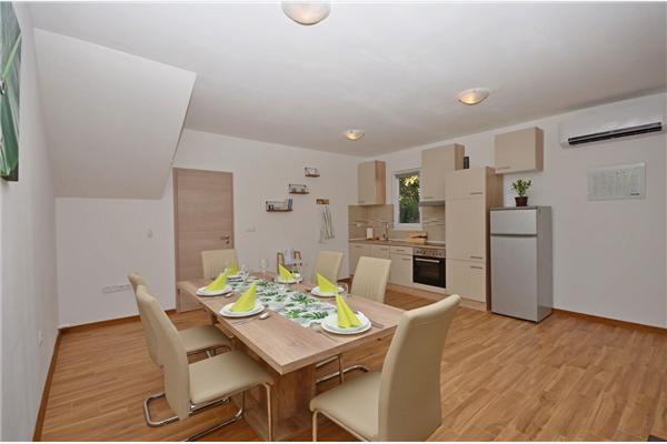 Apartment A1, for 6 persons