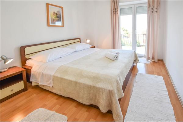 Apartment A2, for 5 persons