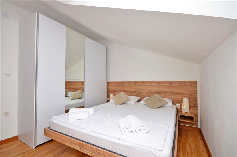 Apartment A1, for 6 persons