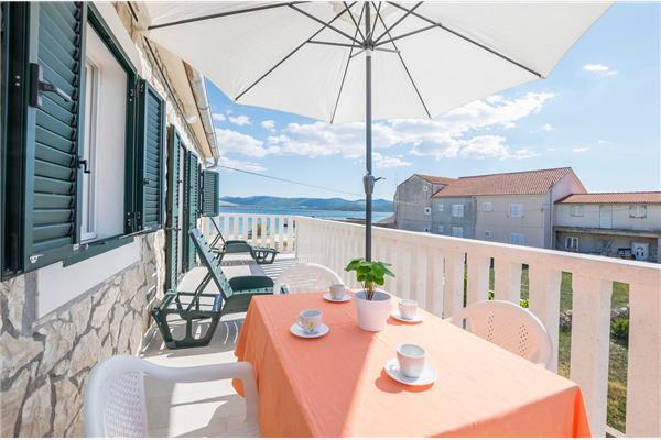 Apartment A1, for 6 persons