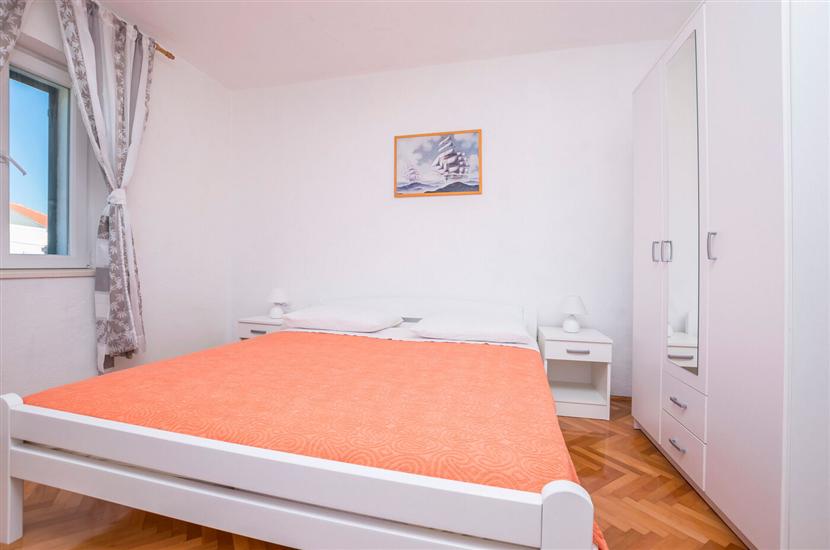 Apartment A1, for 6 persons