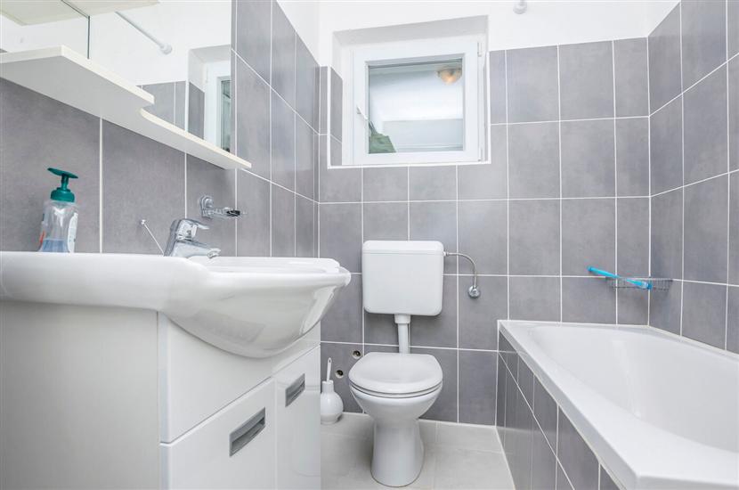 Apartment A1, for 6 persons