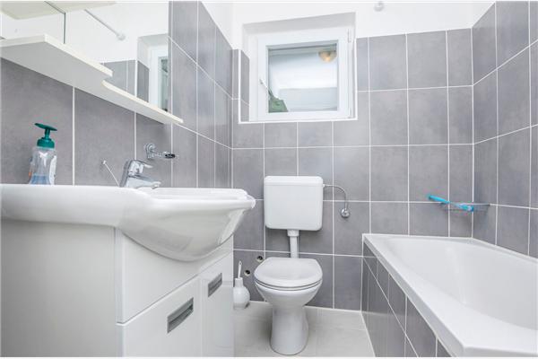 Apartment A1, for 6 persons