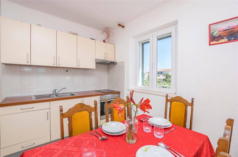 Apartment A1, for 6 persons