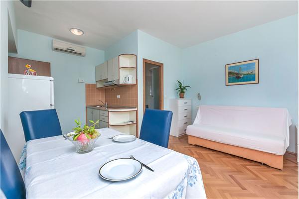 Apartment A4, for 4 persons