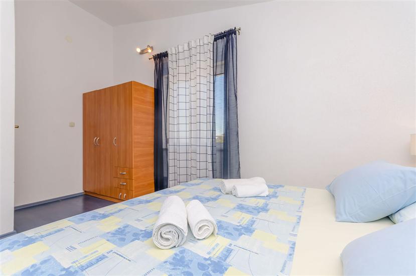 Apartment A2, for 5 persons