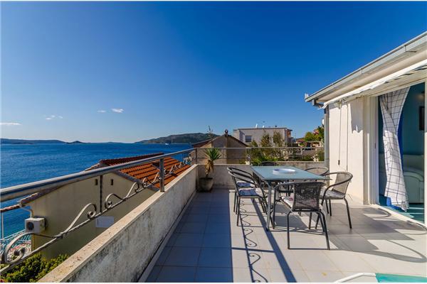 Apartment A2, for 5 persons