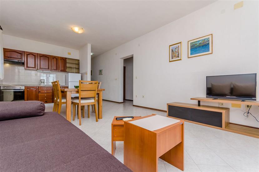 Apartment A1, for 5 persons