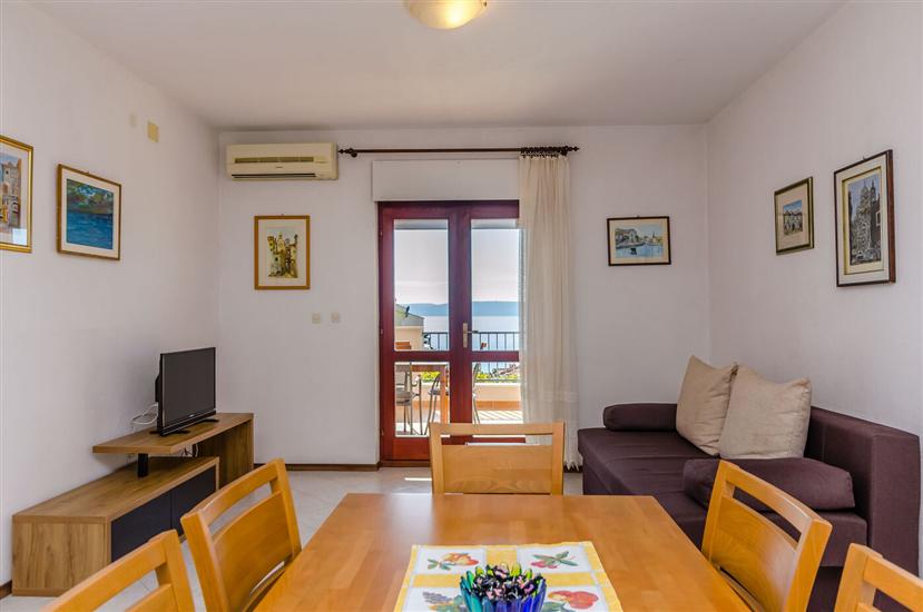 Apartment A1, for 5 persons